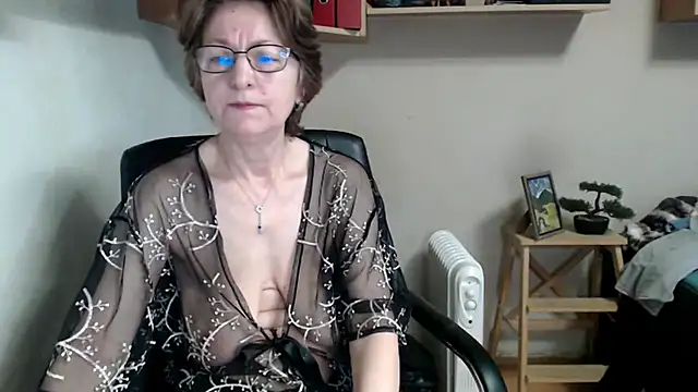 katemodel online show from March 10, 7:23 am