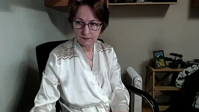 katemodel online show from February 22, 7:55 am