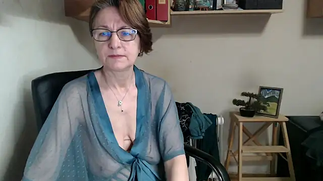katemodel online show from May 30, 6:53 am