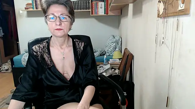 Snapshot of katemodel chatting on September 25, 6:19 am katemodel online show from September 25, 6:19 am