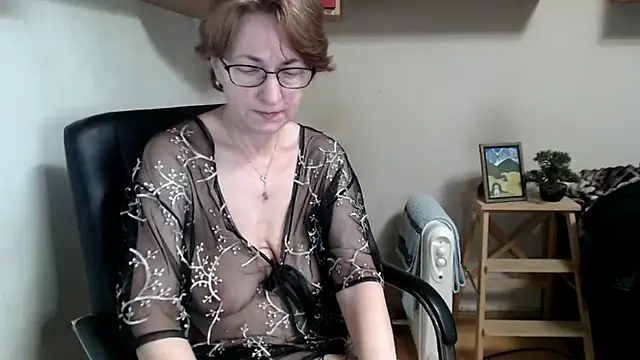 katemodel online show from March 22, 7:32 am