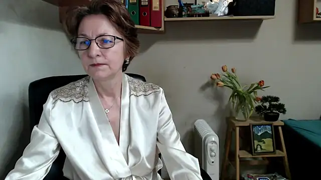 katemodel online show from February 8, 7:06 am