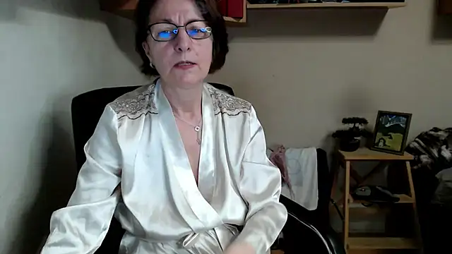 Snapshot of katemodel chatting on June 24, 6:12 am katemodel online show from June 24, 6:12 am