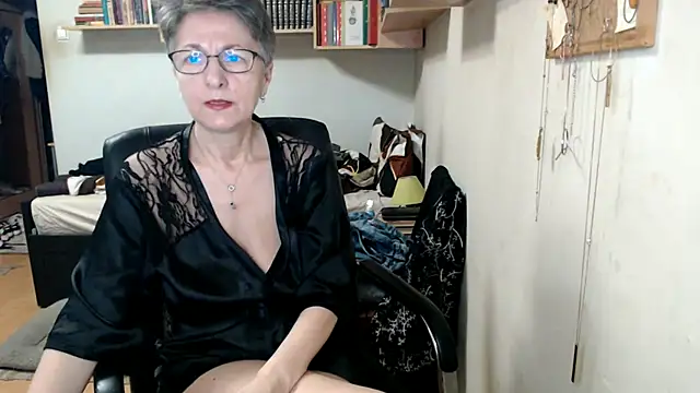 Snapshot of katemodel chatting on October 17, 6:39 am katemodel online show from October 17, 6:39 am