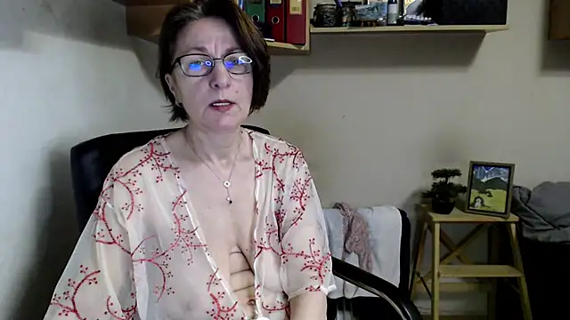 Snapshot of katemodel chatting on June 26, 5:24 am katemodel online show from June 26, 5:24 am