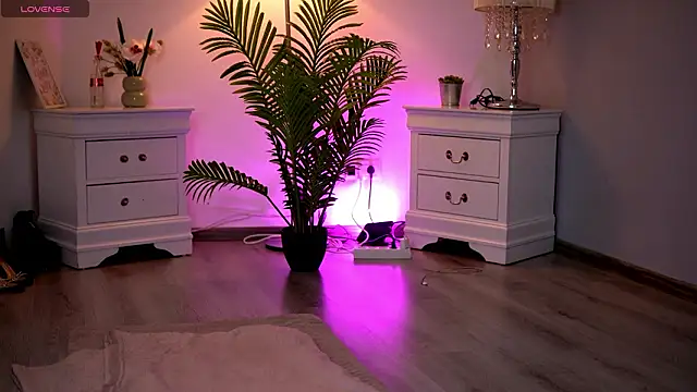 Snapshot of KassidyVibe chatting on February 11, 11:10 am KassidyVibe online show from February 11, 11:10 am