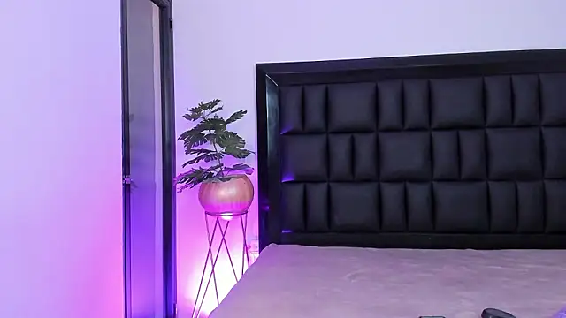 mia roosee1 online show from March 13, 4:17 am