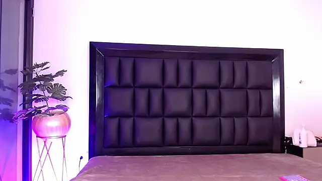 mia roosee1 online show from February 20, 5:04 am