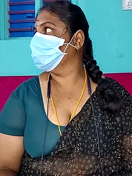 Snapshot of TamilSembaruthi143 chatting on February 4, 10:49 pm TamilSembaruthi143 online show from February 4, 10:49 pm