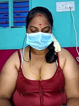 Snapshot of TamilSembaruthi143 chatting on February 13, 7:47 pm TamilSembaruthi143 online show from February 13, 7:47 pm