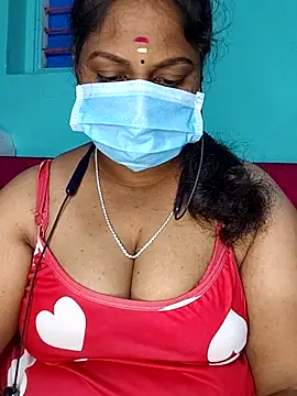 Snapshot of TamilSembaruthi143 chatting on February 24, 7:48 pm TamilSembaruthi143 online show from February 24, 7:48 pm