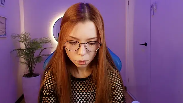 Snapshot of PinkAn8el chatting on February 11, 2:44 am PinkAn8el online show from February 11, 2:44 am