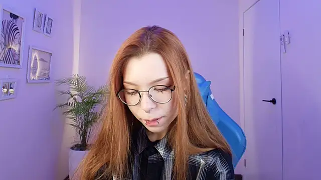 Snapshot of PinkAn8el chatting on February 6, 2:29 am PinkAn8el online show from February 6, 2:29 am