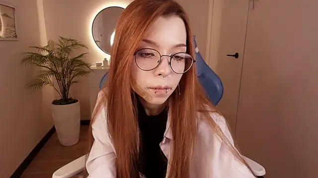 Snapshot of PinkAn8el chatting on February 19, 3:03 am PinkAn8el online show from February 19, 3:03 am