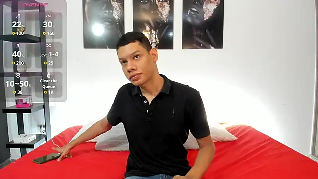 milo cruz  online show from March 6, 12:22 pm