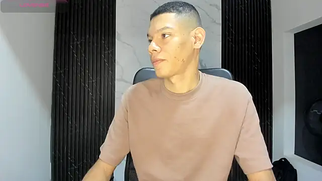 milo cruz  online show from February 9, 3:26 am