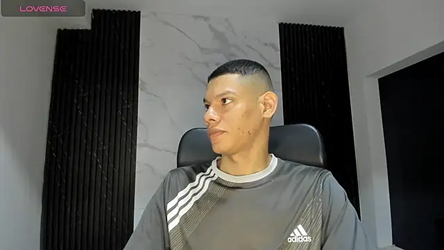 milo cruz  online show from February 8, 2:53 am