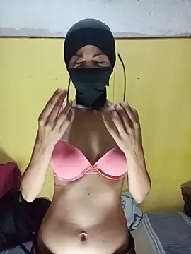 Lilijms97  online show from June 19, 3:45 am