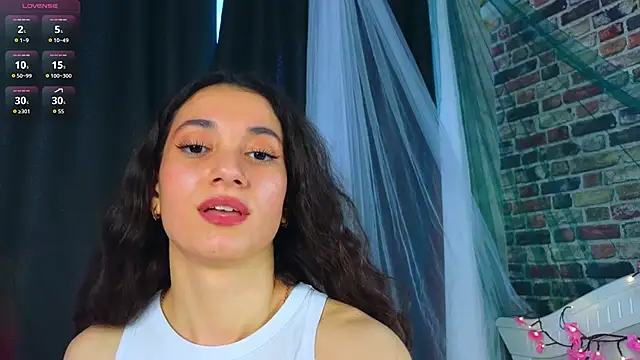 Snapshot of PrimroseMarjorie chatting on June 23, 9:40 am PrimroseMarjorie online show from June 23, 9:40 am