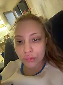 MollyHilton online show from March 8, 3:15 pm