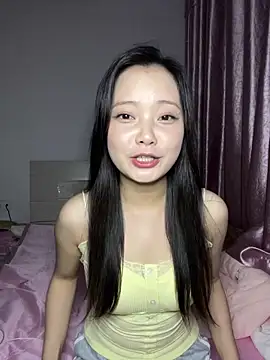 BIGBABYYEYE online show from June 1, 2:06 pm