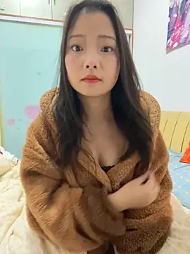 Snapshot of BIGBABYYEYE chatting on February 8, 9:18 am BIGBABYYEYE online show from February 8, 9:18 am