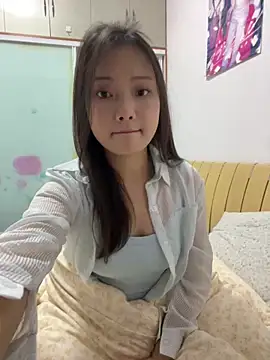 Snapshot of BIGBABYYEYE chatting on February 11, 1:55 pm BIGBABYYEYE online show from February 11, 1:55 pm