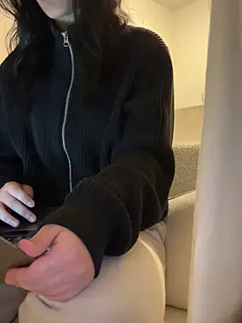 Snapshot of Sara0202 chatting on March 4, 5:10 pm Sara0202 online show from March 4, 5:10 pm