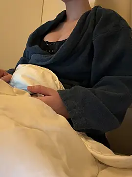 Snapshot of Sara0202 chatting on March 21, 10:02 pm Sara0202 online show from March 21, 10:02 pm