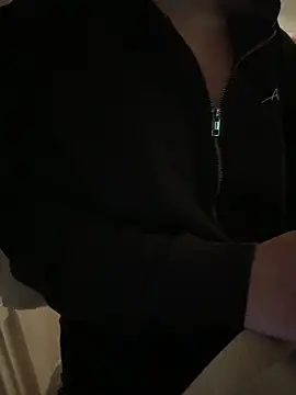 Snapshot of Sara0202 chatting on February 23, 8:53 pm Sara0202 online show from February 23, 8:53 pm