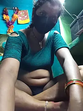 Snapshot of Chanchal_pande chatting on May 4, 10:23 pm Chanchal pande online show from May 4, 10:23 pm