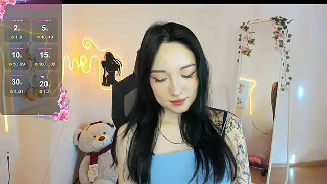 AliceeinWonderlanddd online show from March 30, 3:19 am