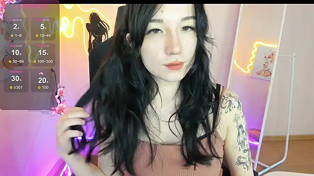 AliceeinWonderlanddd online show from March 19, 2:55 am