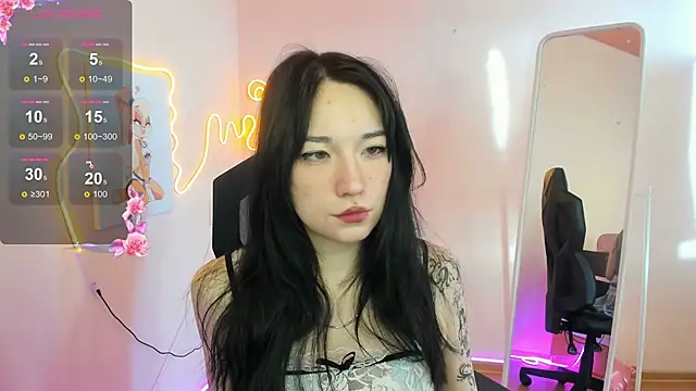 AliceeinWonderlanddd online show from February 16, 3:05 am