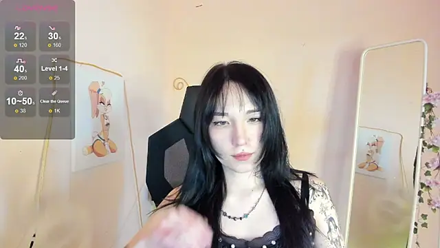 AliceeinWonderlanddd online show from May 24, 3:17 am
