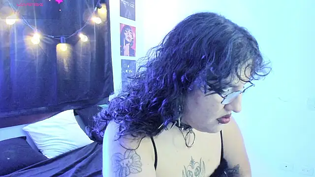 Snapshot of SamanthaGriim chatting on February 21, 10:01 pm SamanthaGriim online show from February 21, 10:01 pm