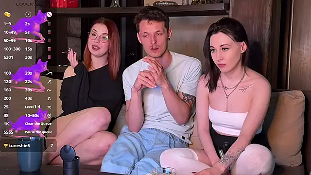 Snapshot of Three_Some_Dream chatting on May 2, 6:57 pm Three Some Dream online show from May 2, 6:57 pm