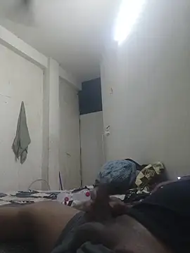 Snapshot of GTX-8194 chatting on March 2, 2:13 pm GTX-8194 online show from March 2, 2:13 pm