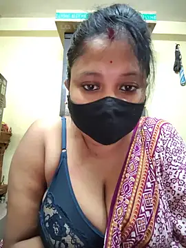 Snapshot of Curvy_Trisha chatting on June 12, 1:20 pm Curvy Trisha online show from June 12, 1:20 pm
