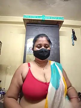 Snapshot of Curvy_Trisha chatting on June 4, 3:28 pm Curvy Trisha online show from June 4, 3:28 pm
