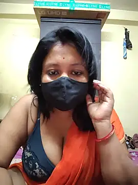 Snapshot of Curvy_Trisha chatting on June 2, 7:47 pm Curvy Trisha online show from June 2, 7:47 pm