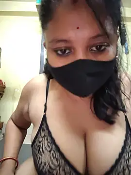 Snapshot of Curvy_Trisha chatting on June 11, 5:10 pm Curvy Trisha online show from June 11, 5:10 pm
