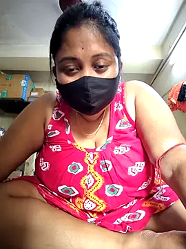 Curvy Trisha online show from March 12, 9:35 am