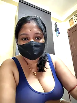 Curvy Trisha online show from April 3, 2:23 pm