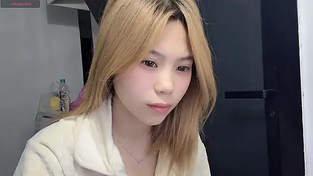 F-Qing online show from March 8, 1:47 pm