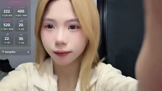 Snapshot of F-Qing chatting on March 4, 10:34 am F-Qing online show from March 4, 10:34 am