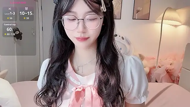Snapshot of Luminous4173 chatting on July 17, 1:19 pm Luminous4173 online show from July 17, 1:19 pm
