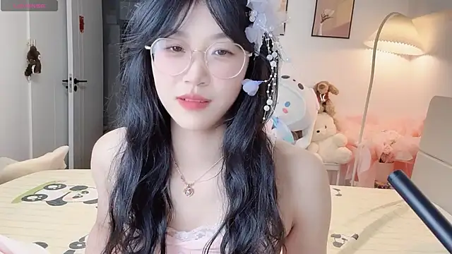 Snapshot of Luminous4173 chatting on June 22, 1:08 pm Luminous4173 online show from June 22, 1:08 pm