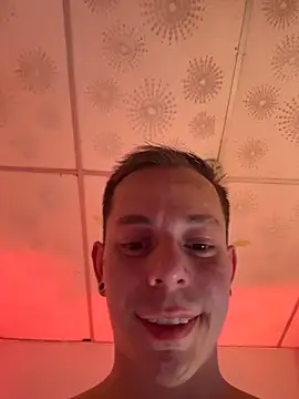 Snapshot of AxelMuller chatting on February 13, 1:55 pm AxelMuller online show from February 13, 1:55 pm