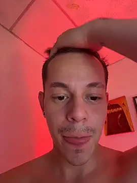 Snapshot of AxelMuller chatting on February 17, 10:51 pm AxelMuller online show from February 17, 10:51 pm